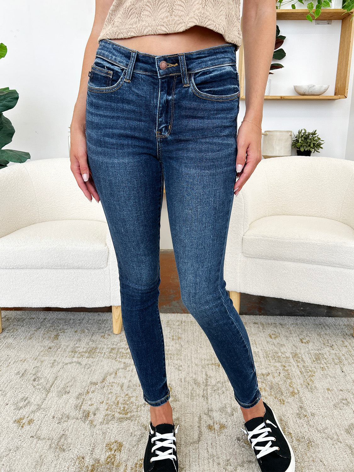 Pre-Order: Judy Blue Full Size Classic Handsand Skinny Jeans