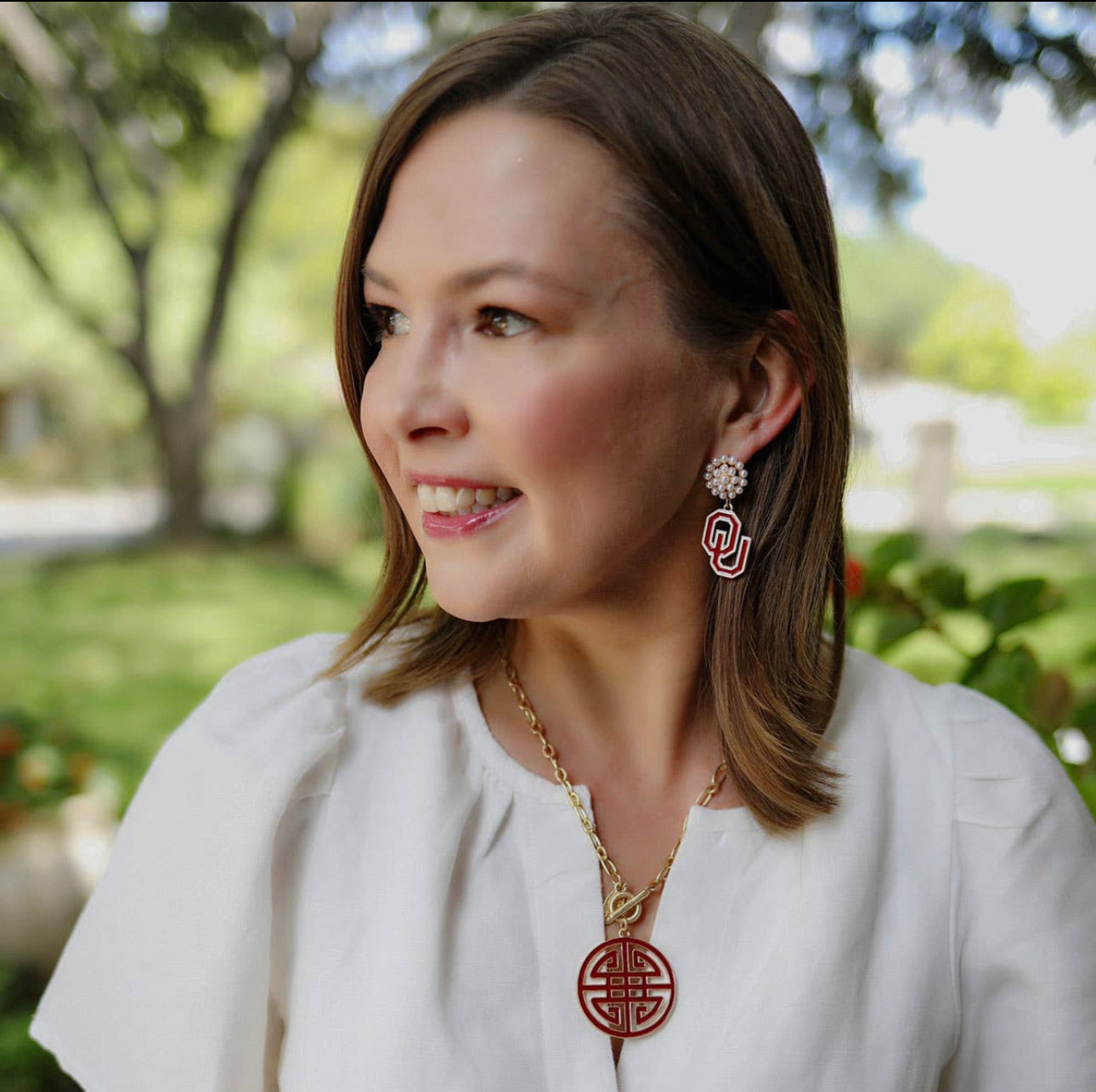 Oklahoma Sooners Pearl Cluster
Enamel Hoop Earrings in Crimson